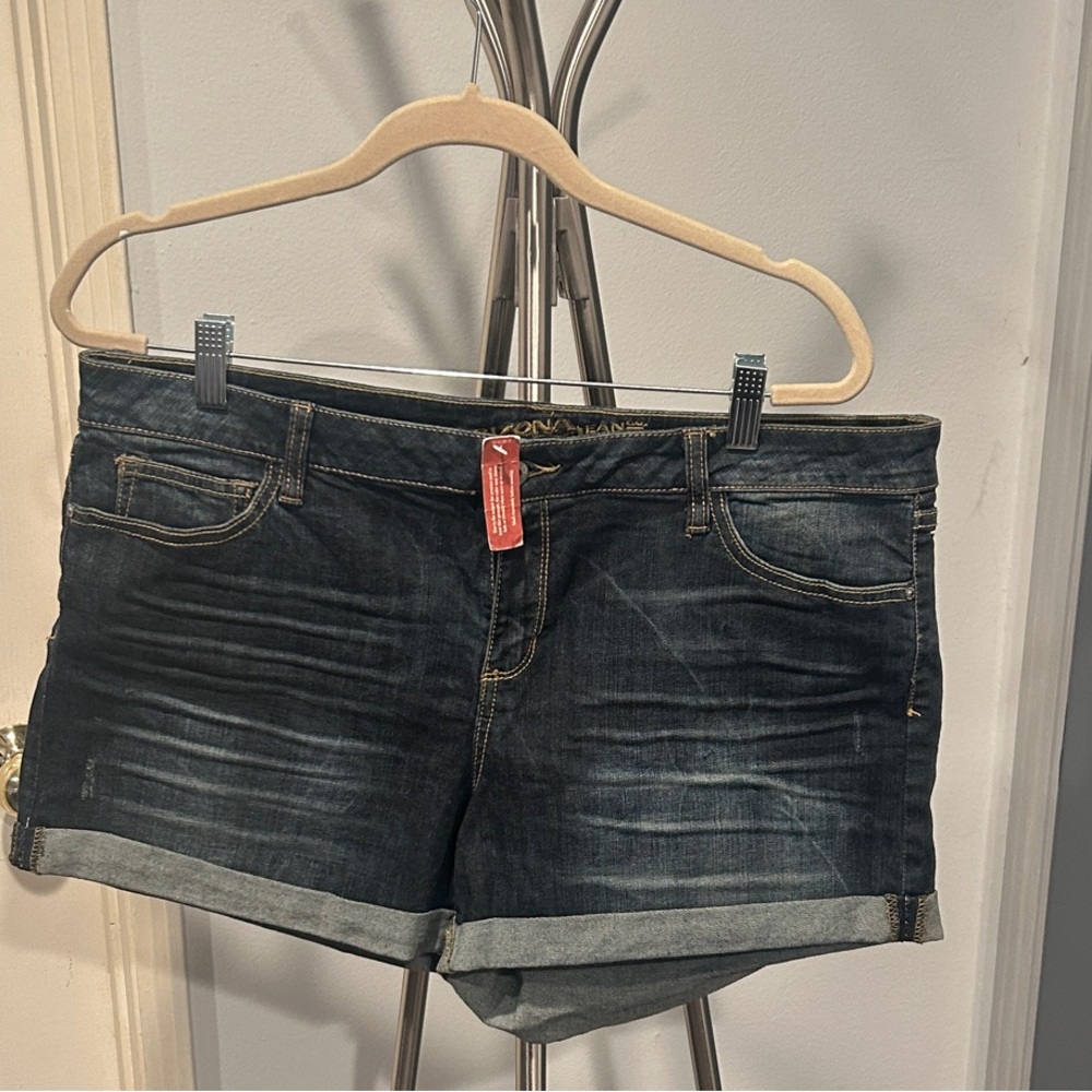 NWT‎ Arizona Jean Company Women's Deep Indigo Jean Shorts